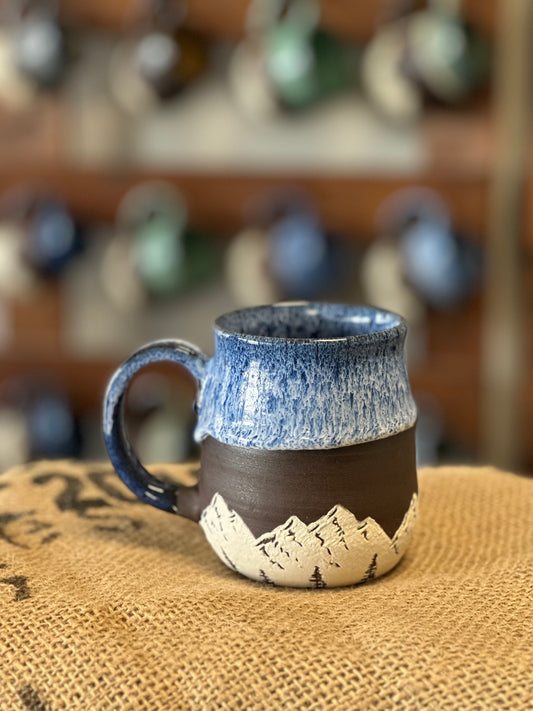 Blue and White Mountain Mug 1110