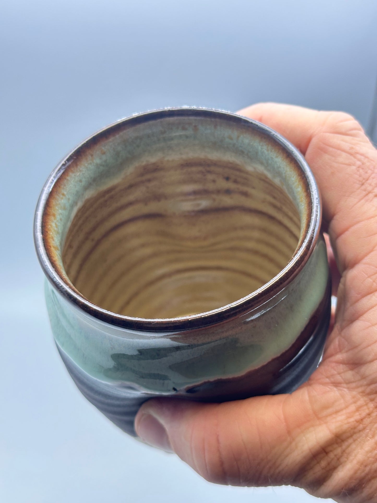 Mountain Thumb Cup