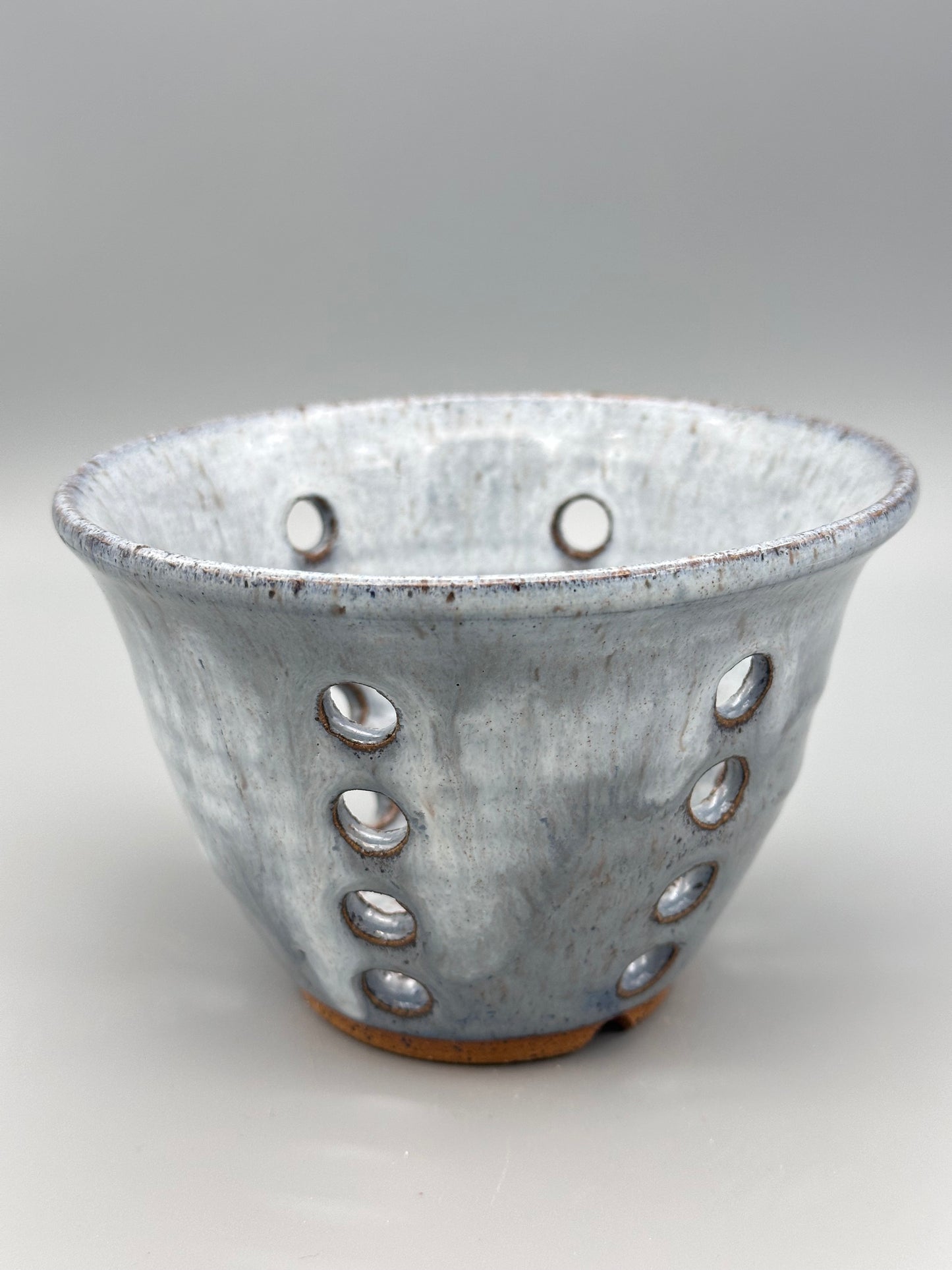 Ceramic Berry Bowl, gray and white
